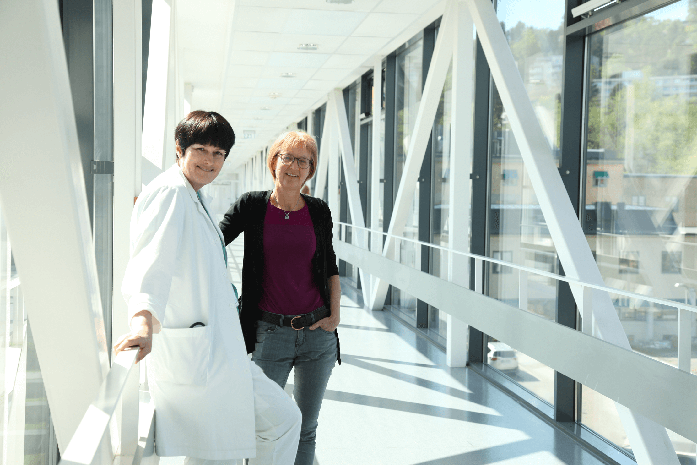Gunhild Mari Mælandsmo og Kjersti Flatmark på Radiumhospitalet. Foto: Marian Seiergren