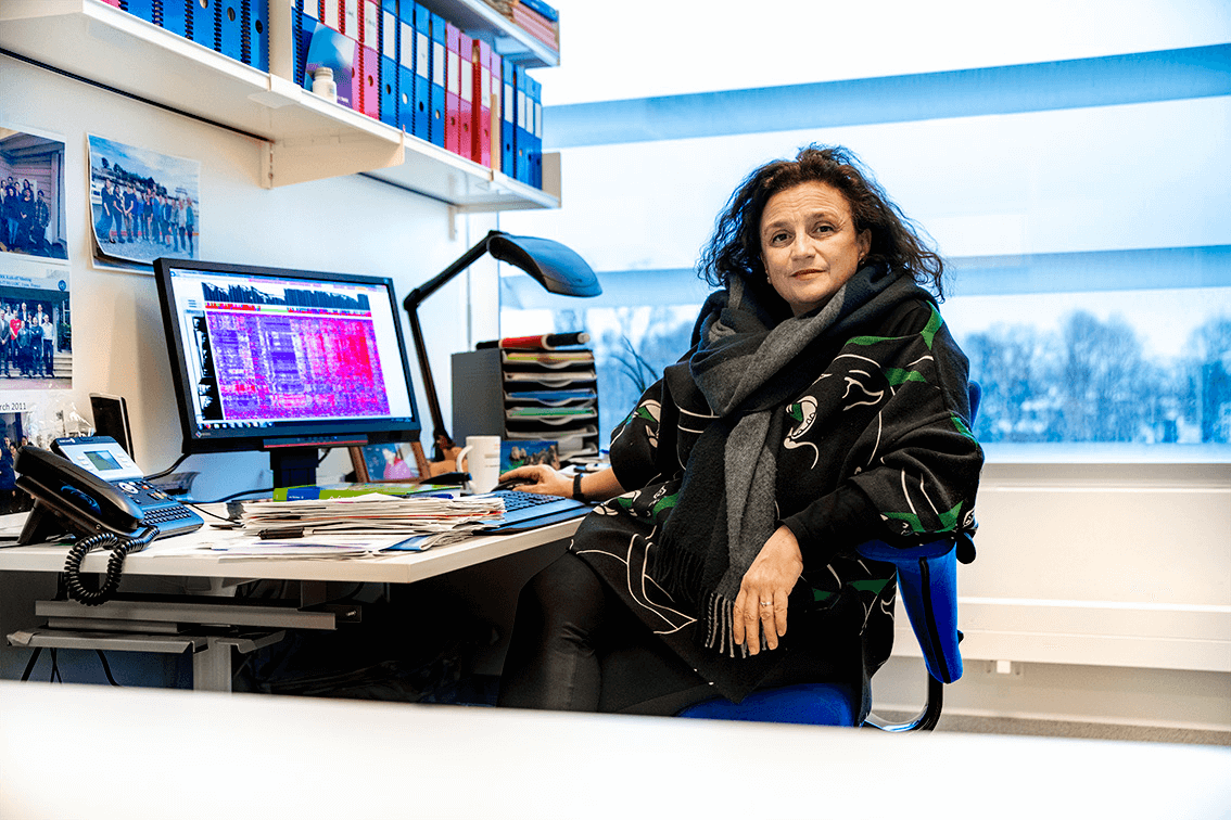 Vessela Kristensen på sitt kontor på Radiumhospitalet. Foto: Per Marius Didriksen