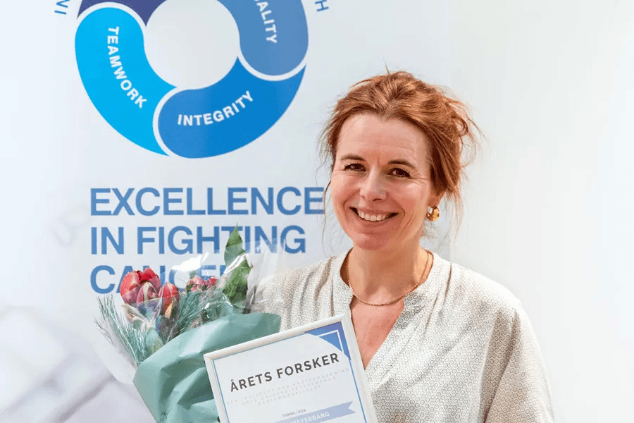 En takknemlig forsker etter prisutdeling, Anette Weyergang. Foto: Per-Marius Didriksen