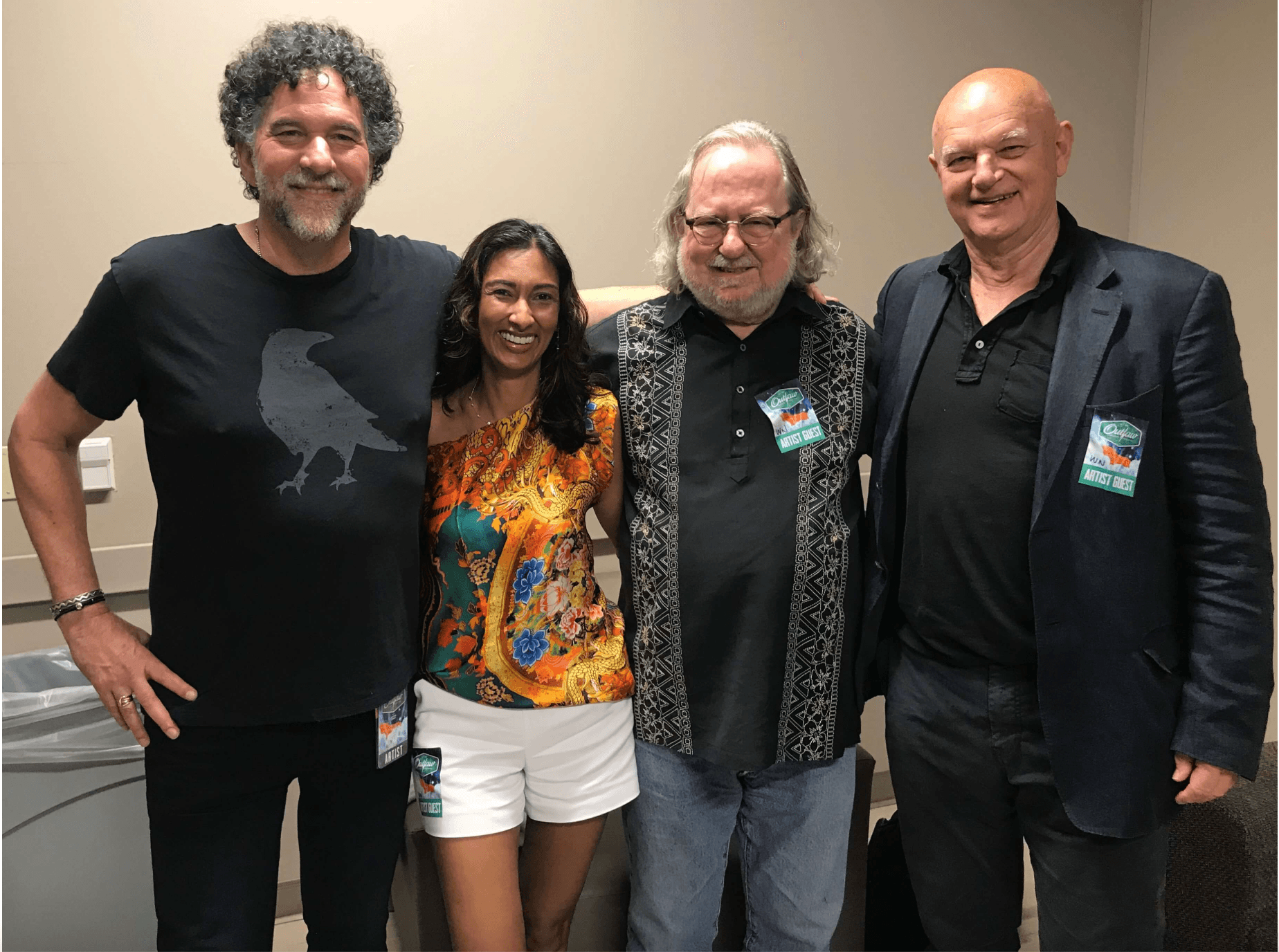 Musiker Mickey Raphael, James Allisons kone Padmanee Sharma, Allison selv og Legatenes direktør Jan Vincents Johannessen på Willie Nelson-konsert i Texas